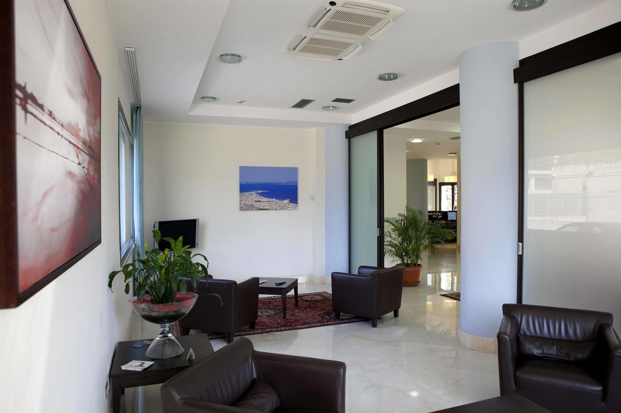 Hotel Tiziano Trapani Extérieur photo